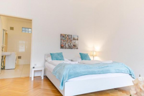 Wiener Stadthalle 2BR City Stay w/ King Beds